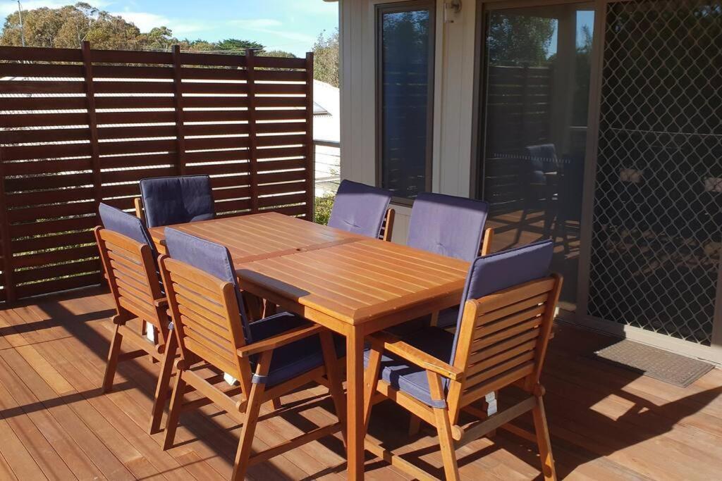 Venus Haven - Beach 1, Linen, Wifi, Netflix Venus Bay Exterior foto