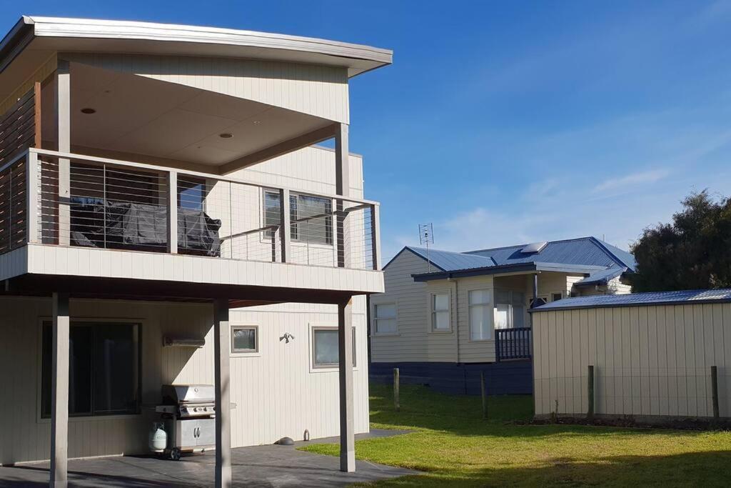 Venus Haven - Beach 1, Linen, Wifi, Netflix Venus Bay Exterior foto